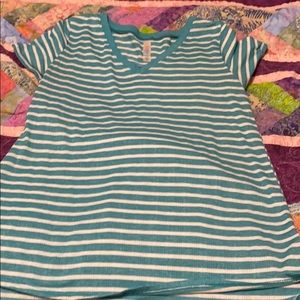 Lularoe xs christy tee